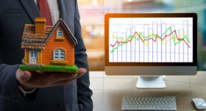Fixed vs variable rates and their reaction to bond yield inversion